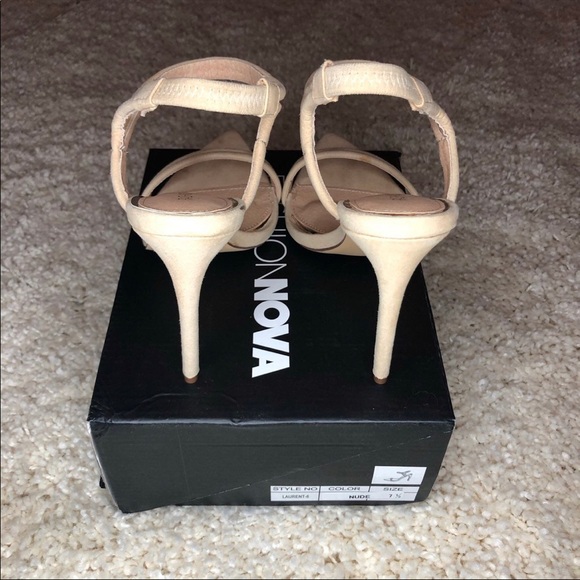 Fashion Nova Laurent Heels - Picture 7 of 7